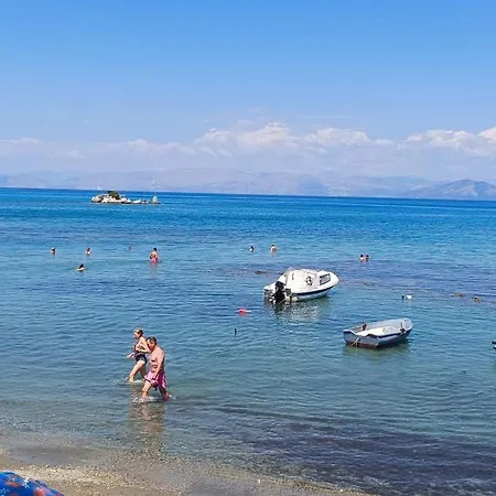 Tria Liodendra Corfu-sun * Petrití