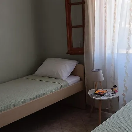 Tria Liodendra Corfu-sun Lägenhet