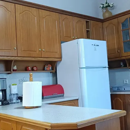 Tria Liodendra Corfu-sun Petriti (Corfu)