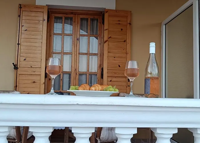 公寓 Tria Liodendra Corfu-sun Petrití