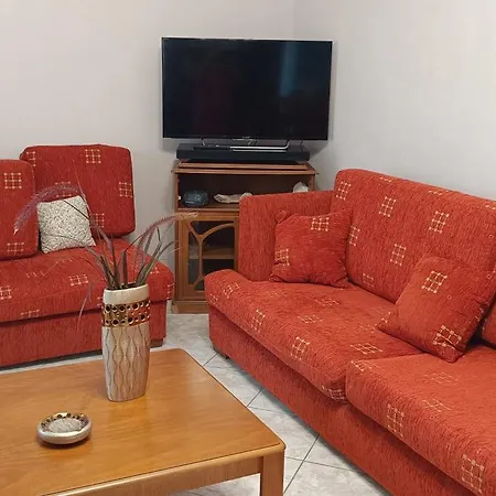 Tria Liodendra Corfu-sun Petrití