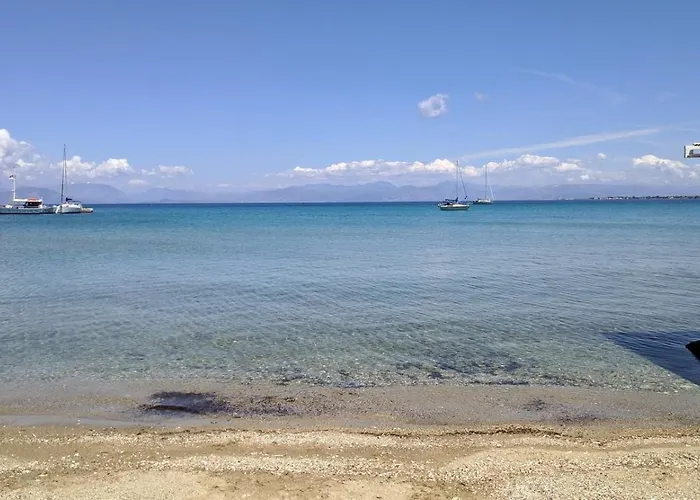 Tria Liodendra Corfu-sun Apartman Petrití
